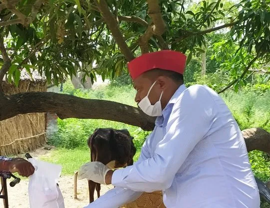 दिव्यांगों तक पहुंचे सिद्धार्थ, किया सहयोग