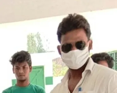 मजदूरों को मच्छरों से बचाव के लिए मच्छरदानी वितरण