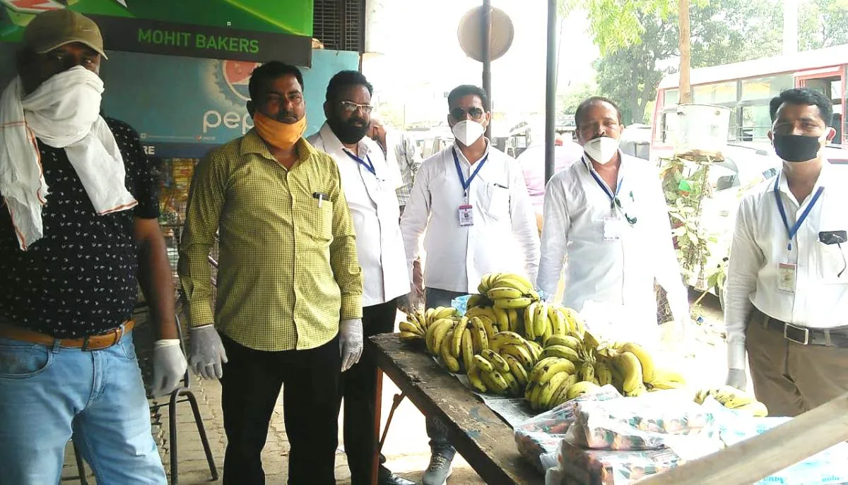 ह्यूमन वेल्फेयर ने श्रमिकों को कराया जलपान
