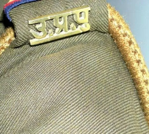 बस्ती में चौकी प्रभारी को बंधक बनाकर पीटा, 4 लोग हिरासत में