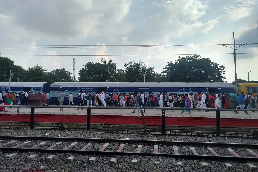 प्रवासी मजदूरों पर सुप्रीम कोर्ट के आदेश के बाद रेलवे ने राज्यों ने किया यह अनुरोध