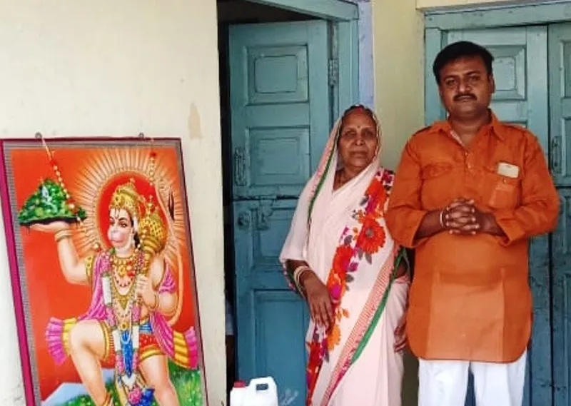 ज्येष्ठ मास के प्रथम मंगलवार को वितरित किया प्रसाद