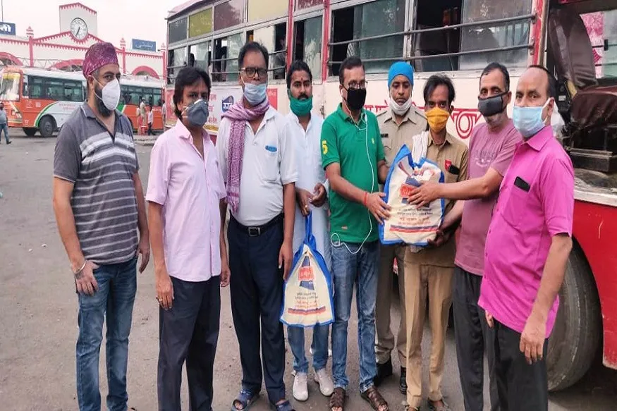 अन्नपूर्णा रसोई, बादशाही अखाडा, स्काउट क्षेत्र में योगदान कर रहे लोग हुये सम्मानित