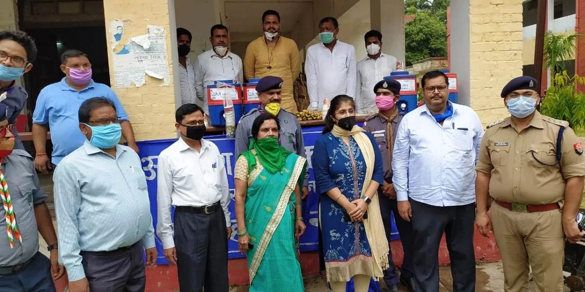 शिक्षकों ने किया श्रमिकों के सेवा शिविर का समापन