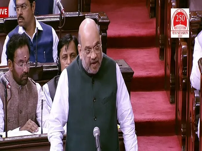 देशभर में CAPF की कैंटीनों  पर अब सिर्फ स्वदेशी उत्पादों की ही बिक्री- अमित शाह