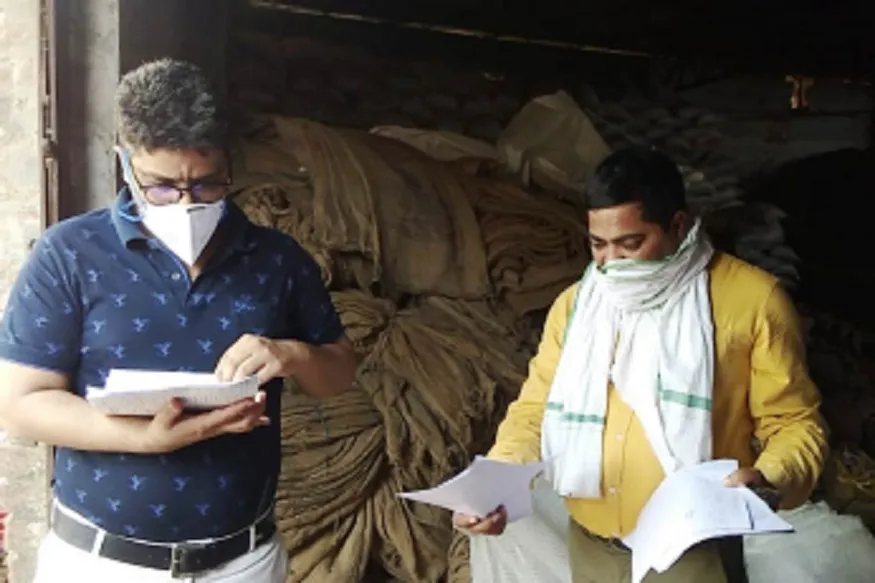 डीएम ने किया रामनगर विकास खण्ड का औचक निरीक्षण, दिए कड़े निर्देश