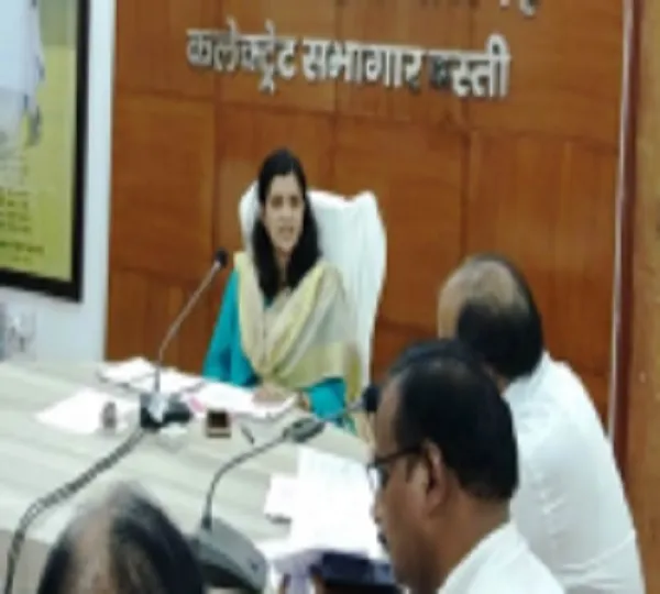 योजनाओं में सहयोग न करने वाली आशा कर्मियों पर गाज