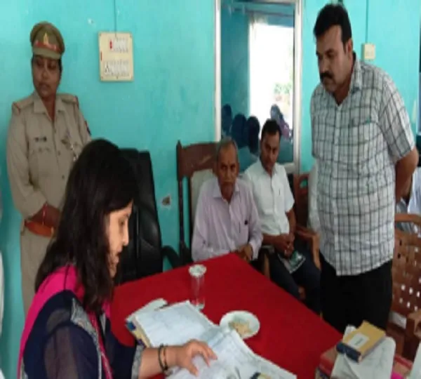 DM Basti ने कहा – KCC सक्रिय करने के लिये चलायें अभियान