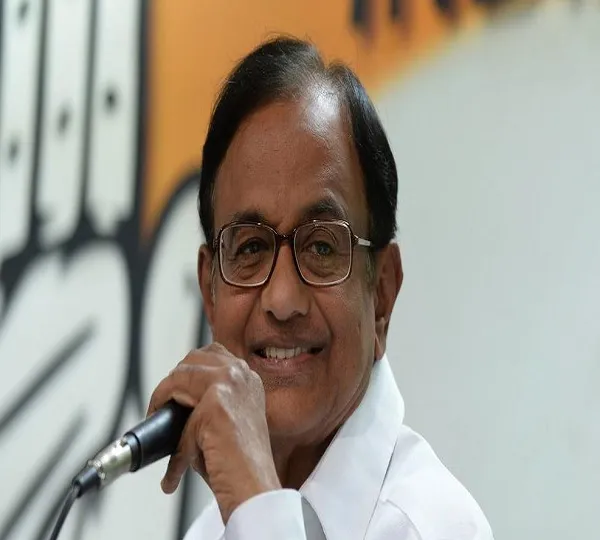 तिहाड़ में बंद चिदंबरम को कार्ति ने लिखी चिट्ठी