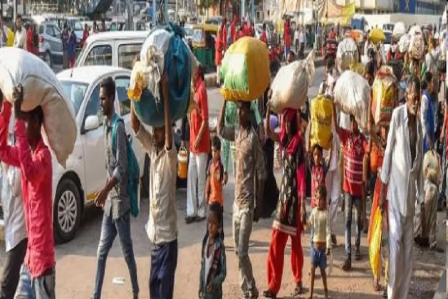 भ्रष्ट अधिकारियों-नेताओं ने मजदूरों की मेहनत की कमाई भी नहीं छोड़ी…. हड़प गए