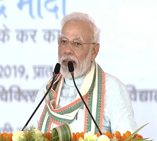 Mathura में बोले पीएम मोदी- श्रीकृष्ण के बिना पर्यावरण की बात अधूरी