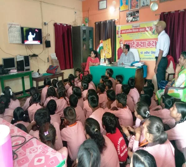 पीएम मोदी के जन्म दिन पर छात्रों ने लिया सेवा, स्वच्छता का संकल्प