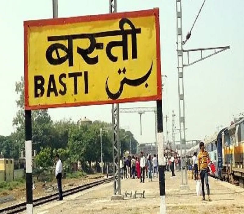 Basti News: दबंगो ने उजाड दिया किराने की दूकानःडीएम ने दिया जांच का निर्देश