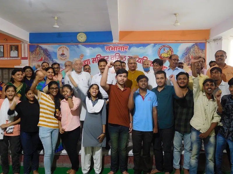 CBSE Board 12th Result: बस्ती में सरस्वती विद्या मन्दिर रामबाग के रामेन्द्र पाण्डेय बने टाॅपर 
