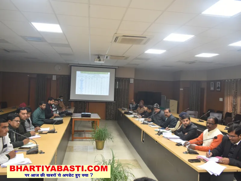 Siddharth Nagar News: सिद्धार्थनगर में बेसिक शिक्षा विभाग के कार्यों की समीक्षा