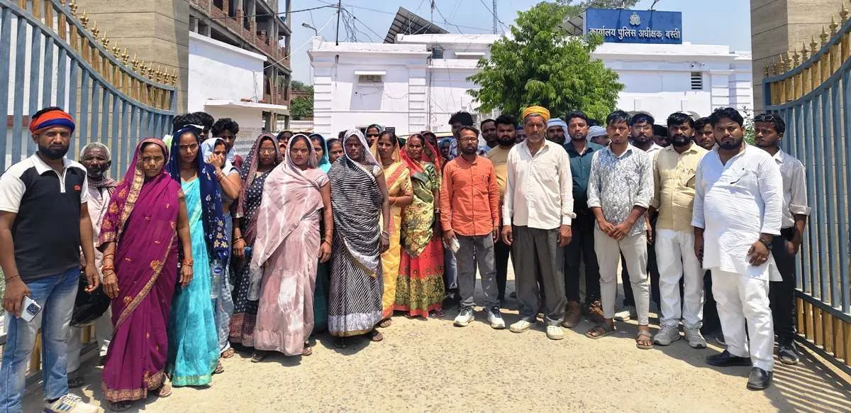 Basti: मुकदमें में सुलह करने के लिये दबंगों ने दलित परिवार को मारा पीटा