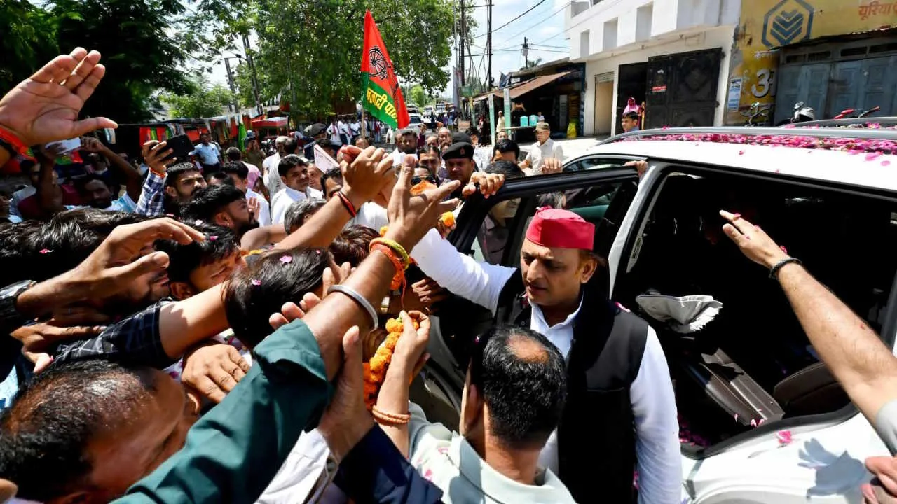 बांके बिहारी कॉरिडोर पर फिर बोले अखिलेश यादव, कहा- मथुरा वृंदावन कभी भी...