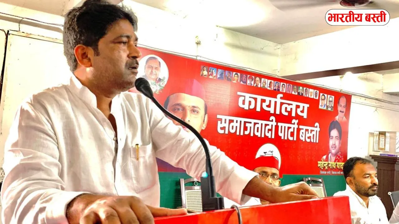 बस्ती में समाजवादियों ने कांशीराम को किया नमन, कहा– गरीबों को सत्ता का हक दिलाने वाले सच्चे नायक थे