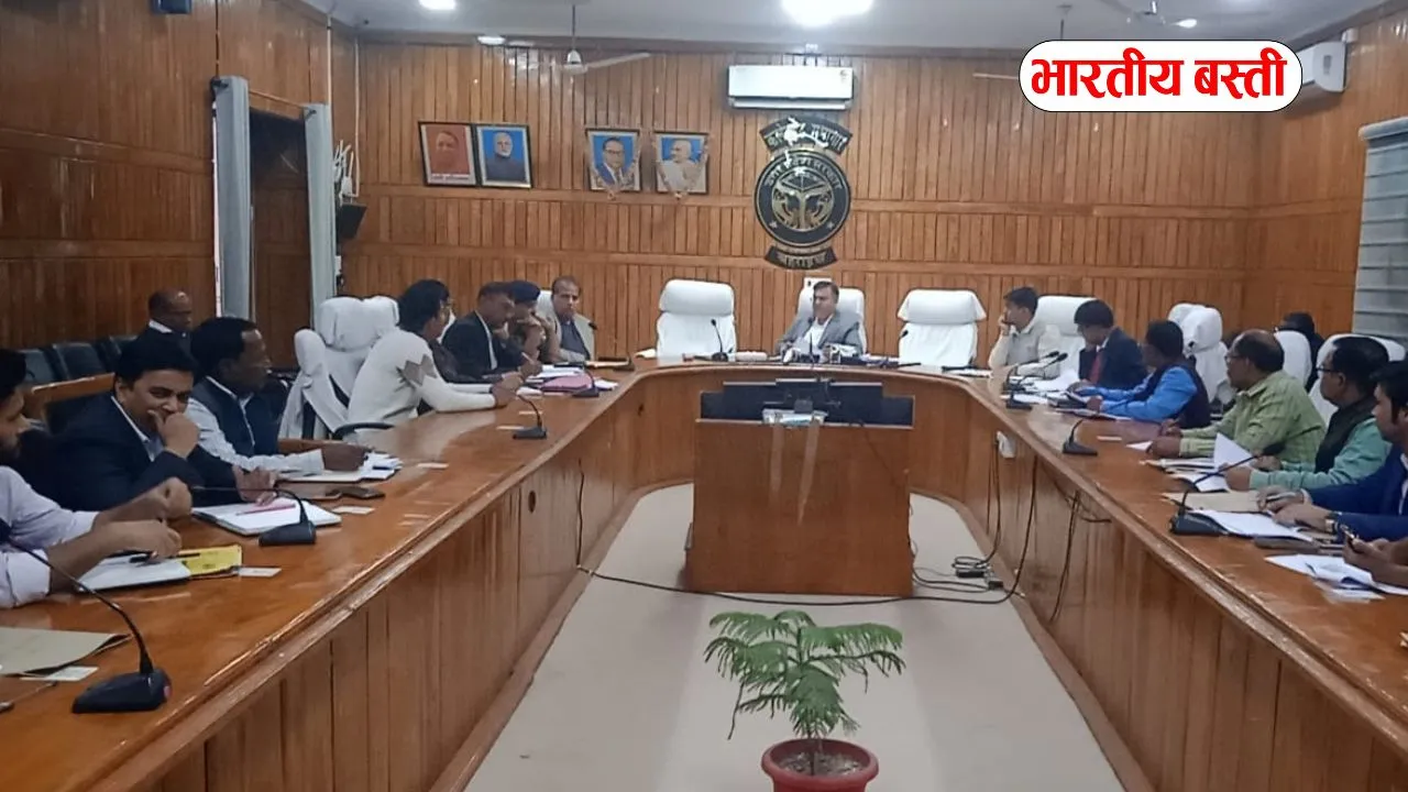 UP में मतदाता सूची का विशेष पुनरीक्षण शुरू, अधिकारियों को मिली कड़ी जिम्मेदारी