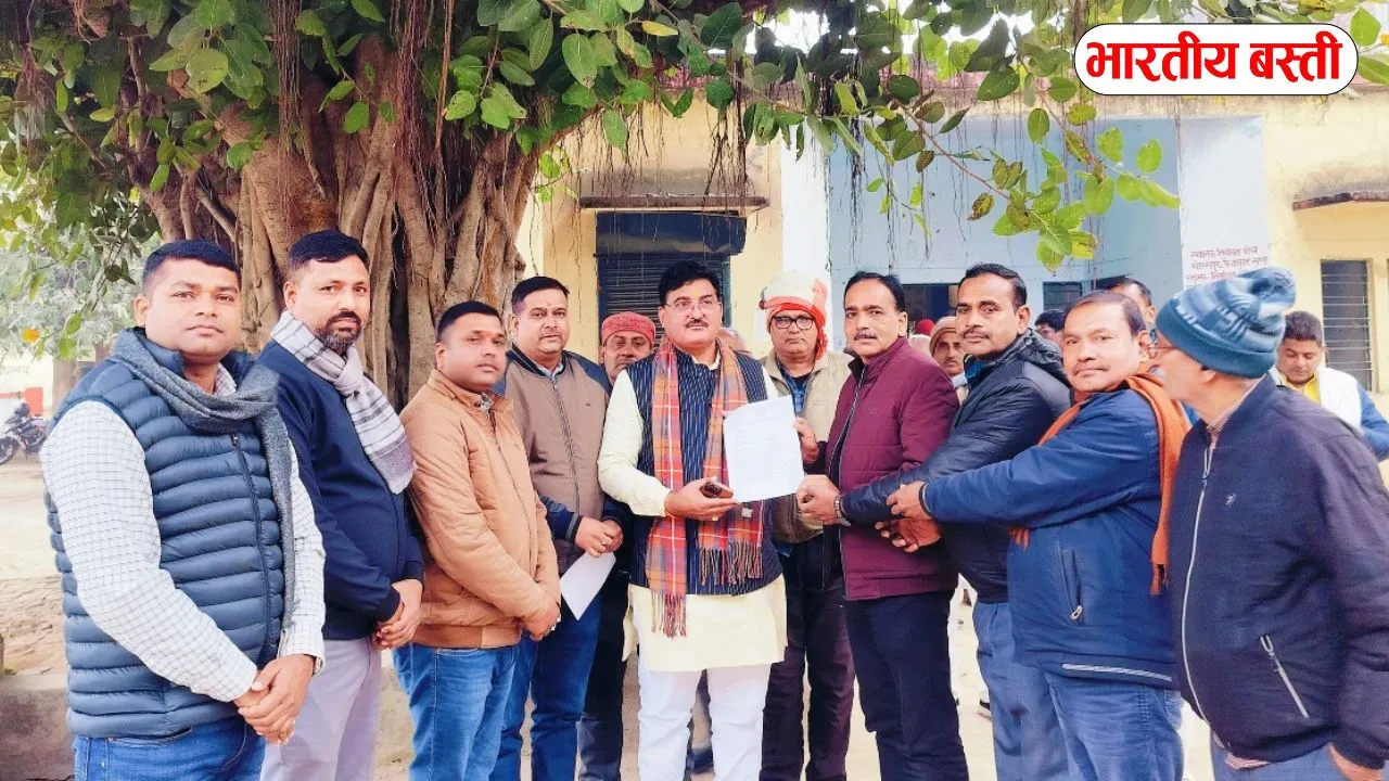 ग्रामीण पत्रकारों के हित में बड़ा कदम: हर्रैया में विधायक को सौंपा गया 7 सूत्रीय ज्ञापन