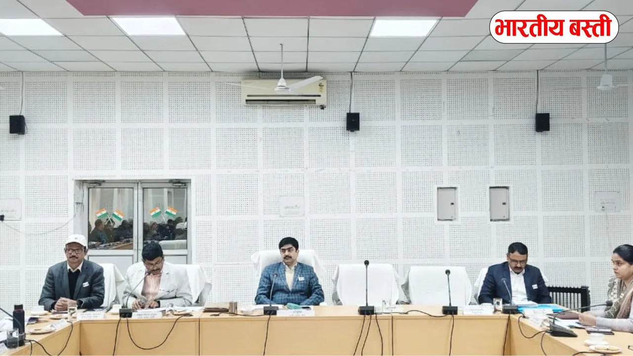 बस्ती मंडल में विकास कार्यों पर सख्ती, अधूरी योजनाओं पर दिए कड़े निर्देश