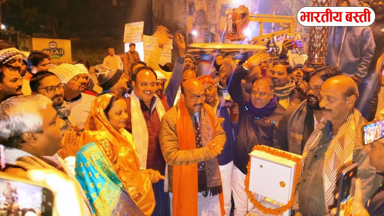 नए साल से पहले बस्ती को मिली बड़ी सौगात, झूमर लाइटों से जगमगाया बड़ेवन–गुरु गोविंद सिंह चौक मार्ग