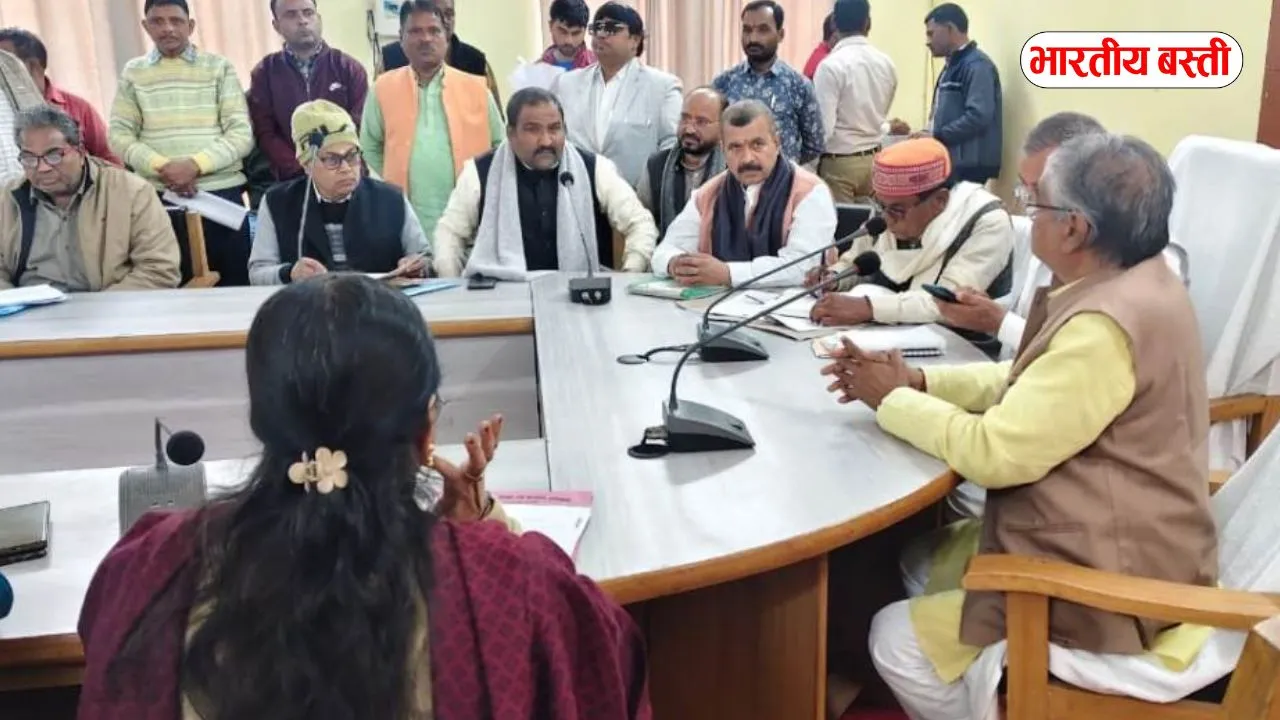 Basti News: बैठक में गूंजा कसौधन, कांदू समाज के  जाति  प्रमाण-पत्रों को जारी न किये जाने का मामला