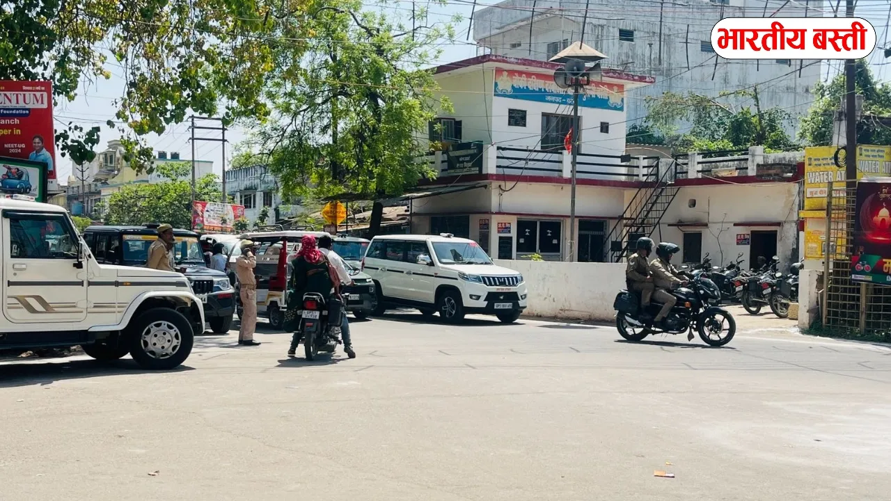 यूपी में एक साथ बजेगा ब्लैकआउट सायरन! 75 जिलों में बंद करनी होंगी सारी लाइटें, मॉकड्रिल का ऐलान