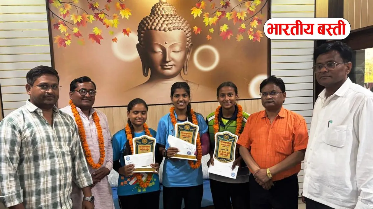 Basti News: डा. वी.के. वर्मा ने खो-खो के विजेता खिलाड़ियों को पुरस्कृत कर बढाया हौसला