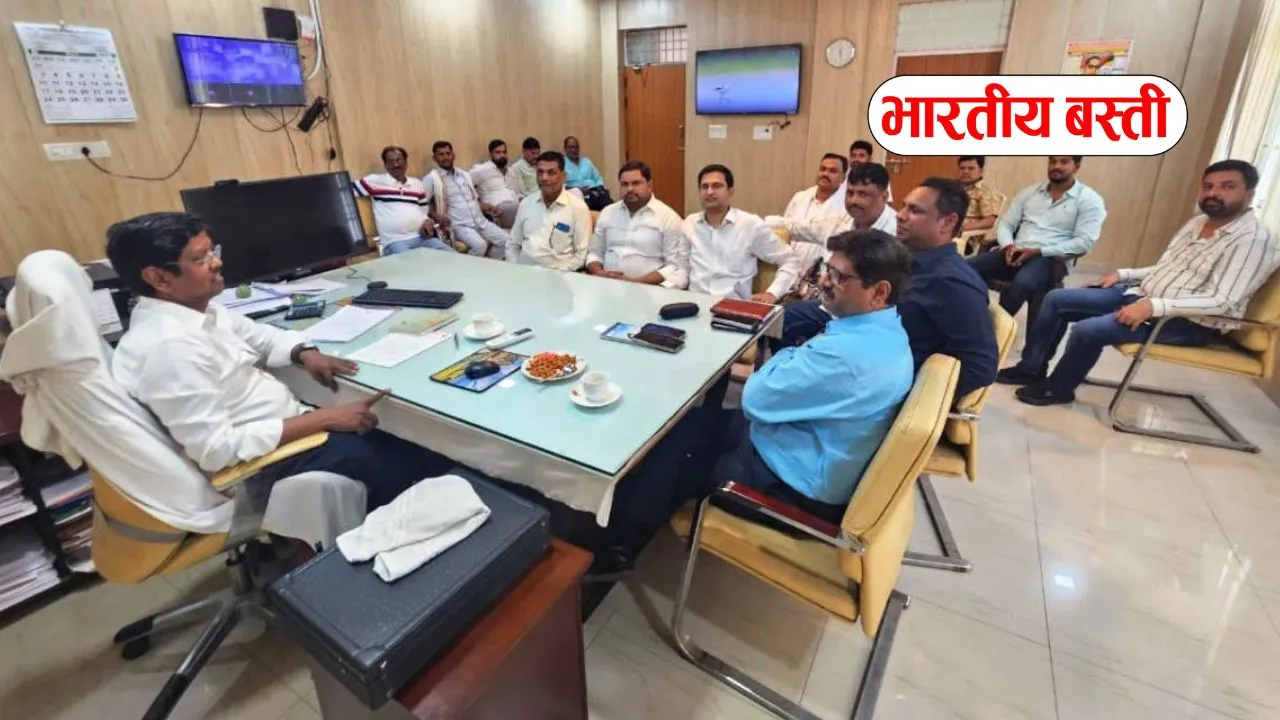 “तारकोल नहीं मिला तो रुक जाएंगे विकास कार्य” बस्ती के ठेकेदारों ने मुख्य अभियंता को सौंपा ज्ञापन