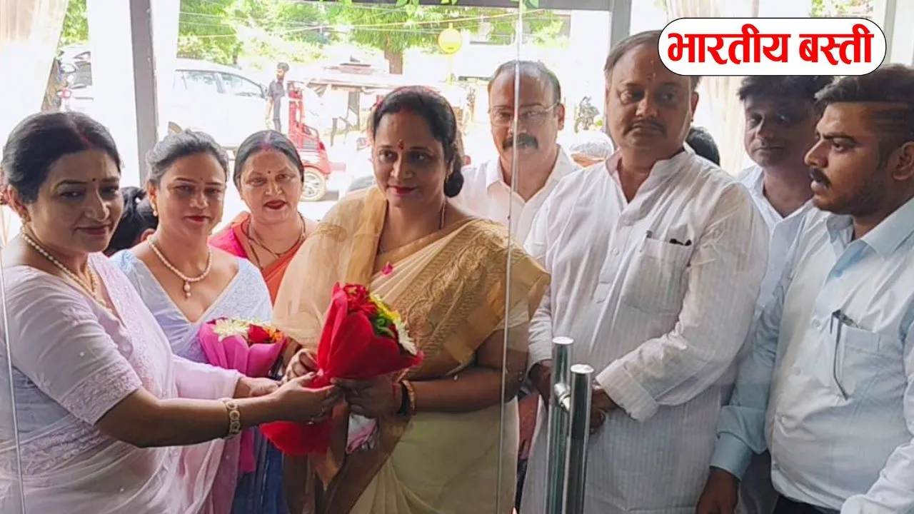 बस्ती में महिला संचालित “देशी स्पून फैमिली रेस्टोरेंट” का हुआ उद्घाटन