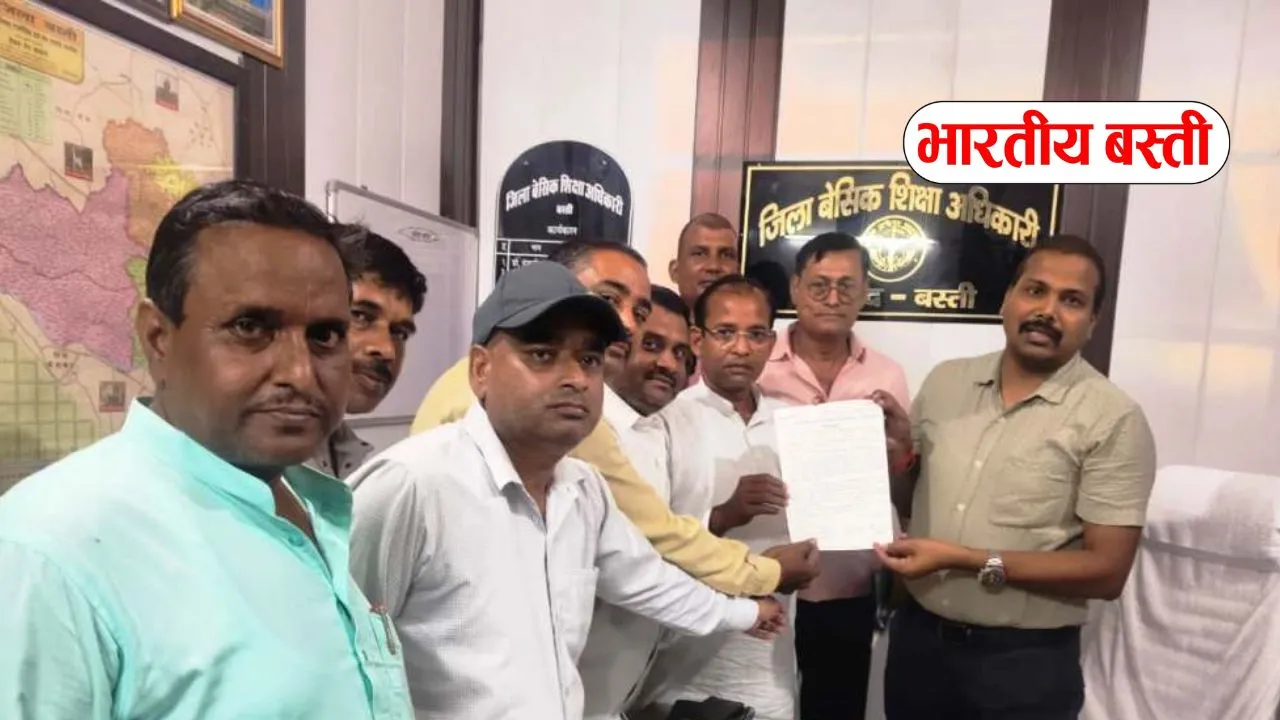 बीएसए से मिला शिक्षा मित्रों का प्रतिनिधिमण्डलःस्थानान्तरण समायोजन की मांग