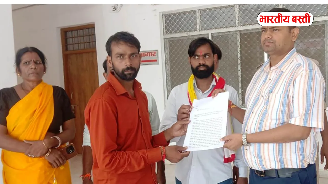 बस्ती में सार्वजनिक रास्ते पर अतिक्रमण का आरोप, 21 सितंबर से भूख हड़ताल की चेतावनी