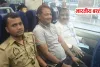 बस्ती से लखनऊ ट्रेन यात्रा कर पूर्व विधायक संजय प्रताप जायसवाल ने दिया संदेश