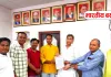RTE से पहले नियुक्त शिक्षकों को TET से छूट की मांग, सांसद को सौंपा ज्ञापन