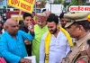 UPI शुल्क के विरोध में व्यापारी सड़क पर, PM के नाम सौंपा ज्ञापन; 2000 रुपये से ऊपर के भुगतान पर प्रस्तावित चार्ज वापस लेने की मांग
