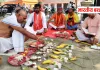 बस्ती के अमहट घाट पर शिवसेना यूबीटी ने किया सामूहिक श्राद्ध-तर्पण, शहीदों और अजन्मी बेटियों को दी श्रद्धांजलि