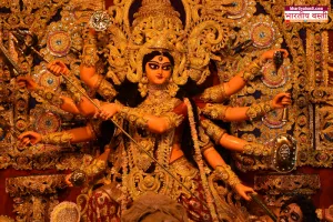 Basti Durga puja: बस्ती में बारिश के बीच देवी प्रतिमाओं का विसर्जन