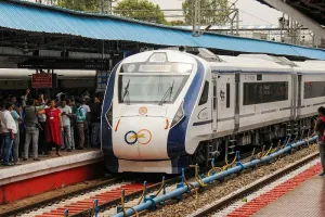 Vande Bharat Express: Gorakhpur से Basti वाया Ayodhya Lucknow जाएगी Vande Bharat Express 