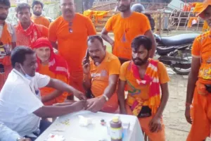 Basti Kanwar Yatra: रोटरी क्लब बस्ती ग्रेटर ने कांवरियों के लिये लगाया शिविर