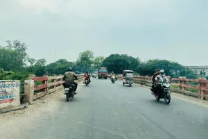 यूपी में इस पुल पर वाहनों पर प्रतिबंध, प्रशासन ने रूट किया डायवर्ट