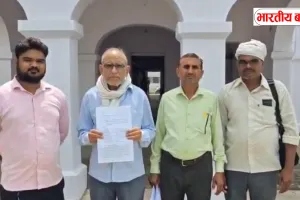 जमीन हड़पने की साजिश: यूपी के बस्ती जिले में किसान की जमीन पर फर्जी रजिस्ट्री, सीडीपीओ और पत्नी का नाम!