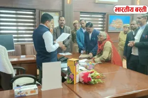 अयोध्या कलेक्ट्रेट में जनता दर्शन, जमीन विवाद से लेकर बिजली-पानी तक पहुंचे कई मामले