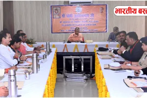 CM योगी ने मिर्जापुर में अधिकारियों को दिए निर्देश, पुराने राजस्व वाद निपटाने का आदेश