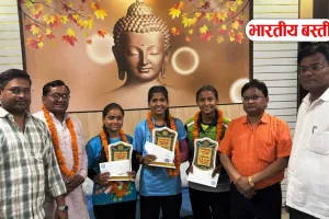 Basti News: डा. वी.के. वर्मा ने खो-खो के विजेता खिलाड़ियों को पुरस्कृत कर बढाया हौसला