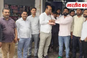 Basti News: पश्चिम बंगाल, असम में भाजपा की प्रचंड जीत पर जश्न, अखिलेश चौधरी ‘विक्की’ ने बांटी मिठाइयां