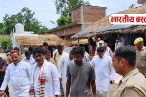 बस्ती के शहीद अग्निवीर के घर पहुंचे सपा विधायक, परिवार को सौंपा ₹1 लाख का सहयोग