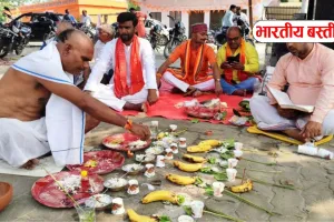 बस्ती के अमहट घाट पर शिवसेना यूबीटी ने किया सामूहिक श्राद्ध-तर्पण, शहीदों और अजन्मी बेटियों को दी श्रद्धांजलि