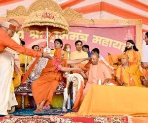 108 कुंडीय श्रीराम मंत्र महायज्ञ में शामिल हुए मुख्यमंत्री योगी आदित्यनाथ