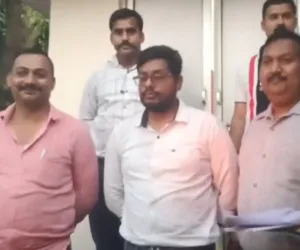 Siddharthanagar News: सिद्धार्थनगर में घूस लेते हुए लेखपाल रंगे हाथ गिरफ्तार, जानें- पूरा मामला
